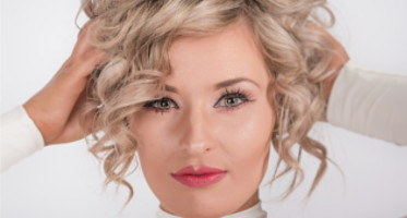 Young Women Pictures for Beauty Promotion Sites