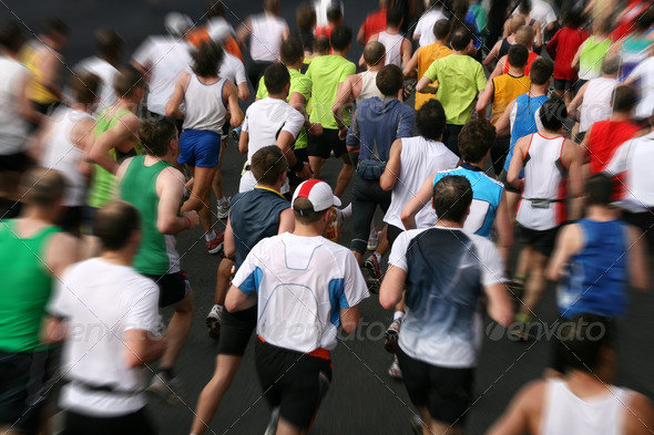 joggers racing a marathon competition