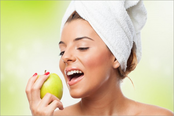 let woman eat apple